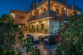 Отель Athena's Holiday Home  Планос